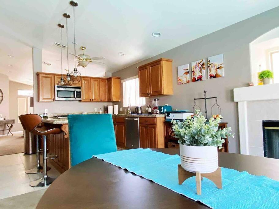 Vila Amazing Heated Pool And Private Hot Tub 3Br In Heart Of Lv Las Vegas Exteriér fotografie