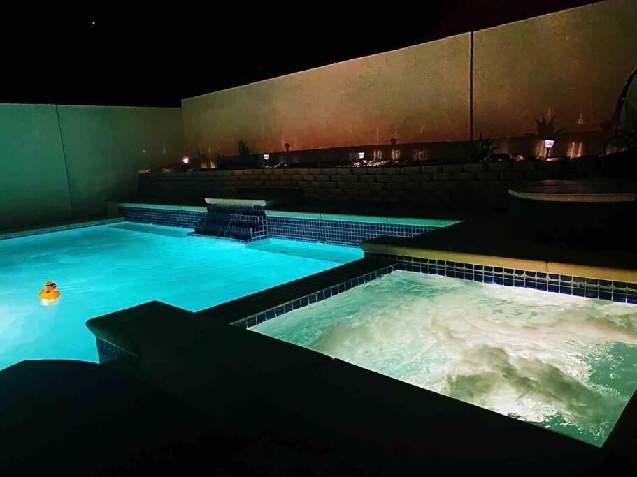 Vila Amazing Heated Pool And Private Hot Tub 3Br In Heart Of Lv Las Vegas Exteriér fotografie